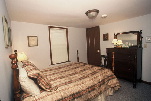 The Brafferton Inn Gettysburg Room photo